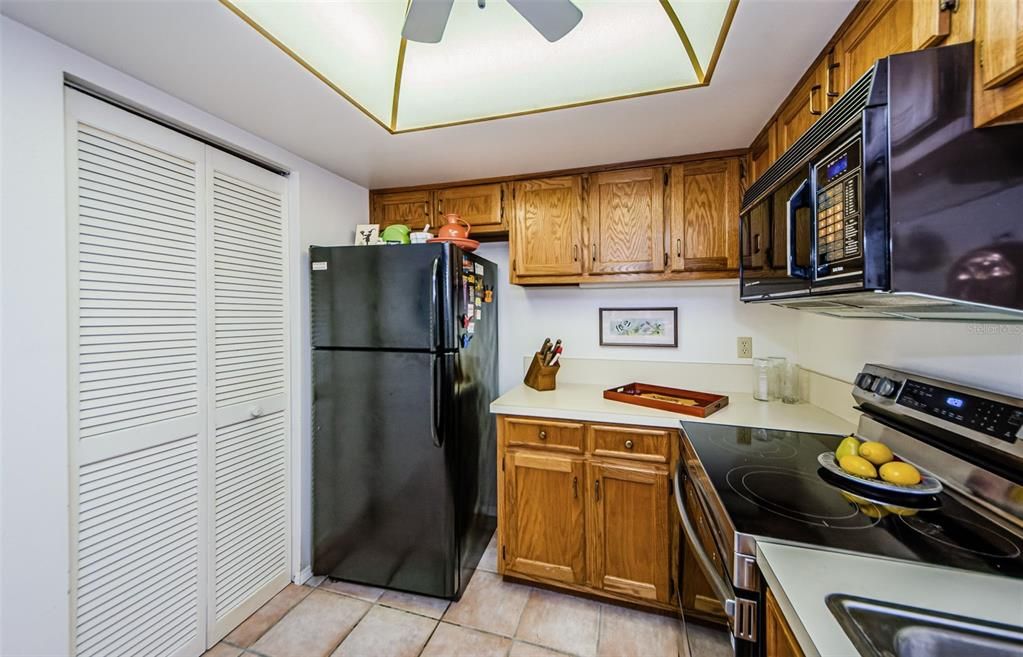 Activo con contrato: $179,999 (2 camas, 2 baños, 1050 Pies cuadrados)