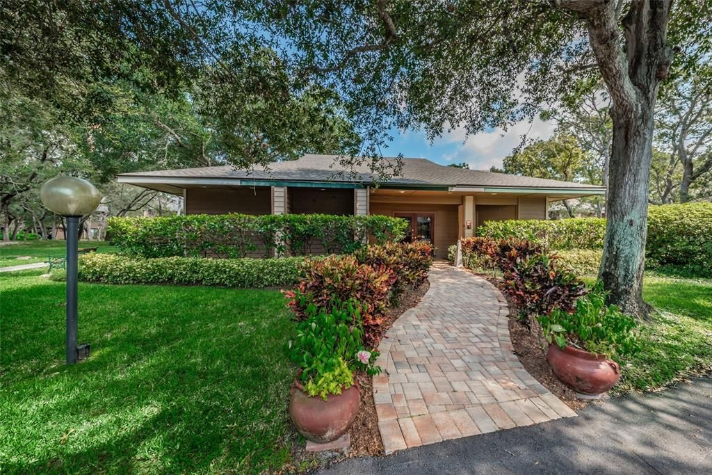 Activo con contrato: $179,999 (2 camas, 2 baños, 1050 Pies cuadrados)