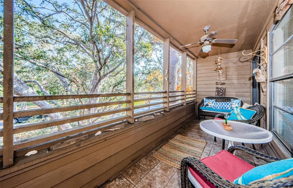 Activo con contrato: $179,999 (2 camas, 2 baños, 1050 Pies cuadrados)