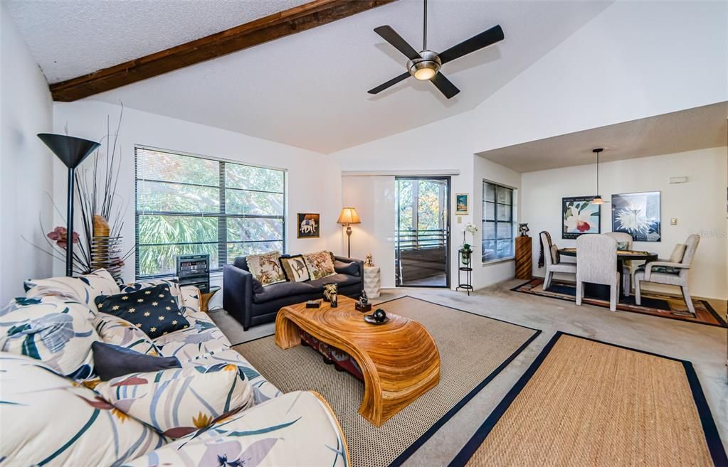 Activo con contrato: $179,999 (2 camas, 2 baños, 1050 Pies cuadrados)