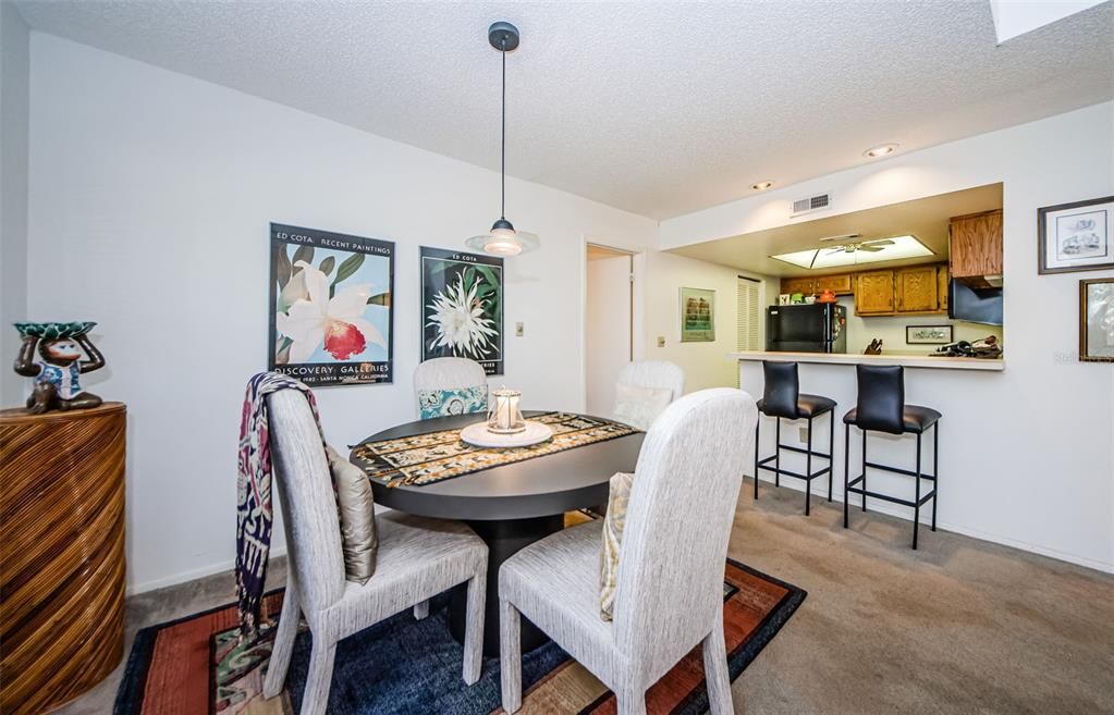 Activo con contrato: $179,999 (2 camas, 2 baños, 1050 Pies cuadrados)