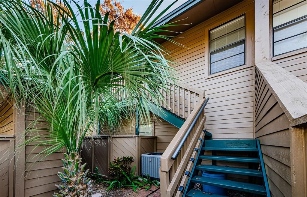 Activo con contrato: $179,999 (2 camas, 2 baños, 1050 Pies cuadrados)