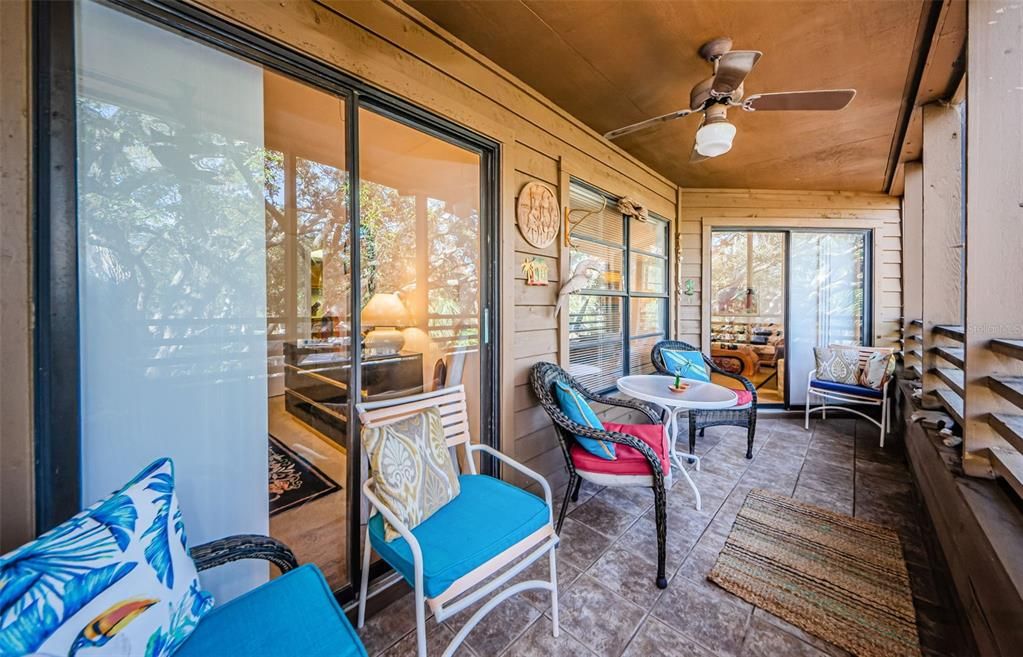 Activo con contrato: $179,999 (2 camas, 2 baños, 1050 Pies cuadrados)