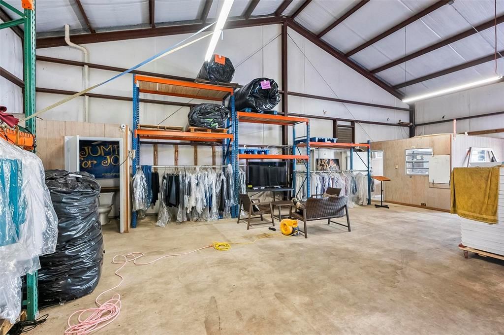 На продажу: $1,500,000 (0 спален, 0 ванн, 8812 Квадратных фут)