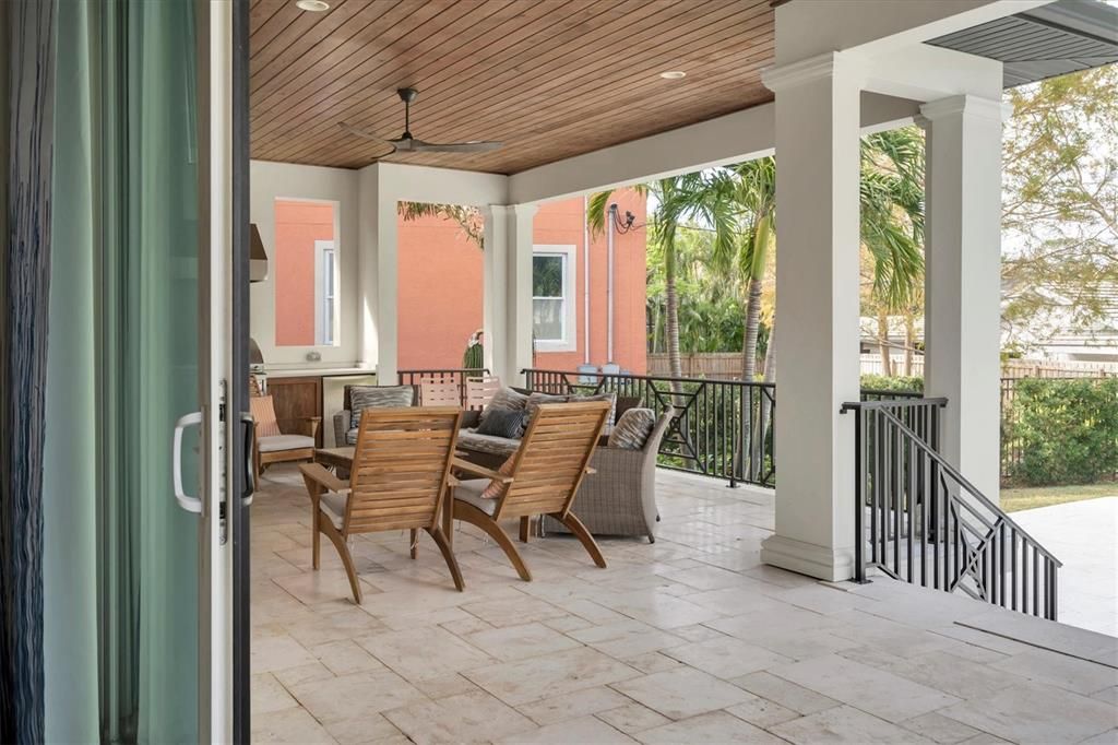 Activo con contrato: $3,495,000 (5 camas, 6 baños, 4787 Pies cuadrados)