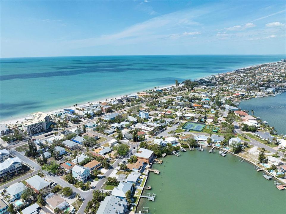 En Venta: $2,000,000 (6 camas, 0 baños, 2464 Pies cuadrados)