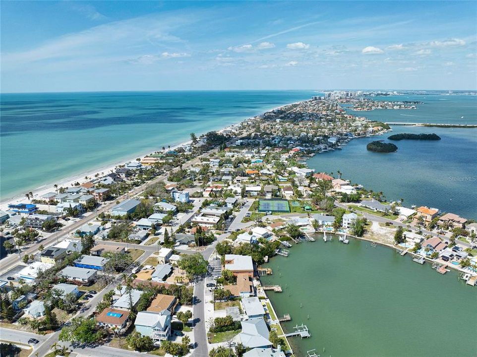 En Venta: $2,000,000 (6 camas, 0 baños, 2464 Pies cuadrados)