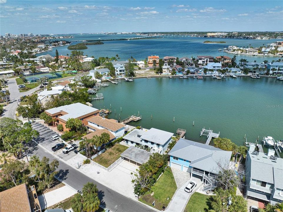 En Venta: $2,000,000 (6 camas, 0 baños, 2464 Pies cuadrados)