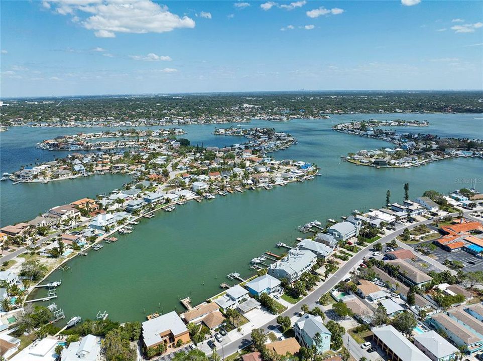 En Venta: $2,000,000 (6 camas, 0 baños, 2464 Pies cuadrados)