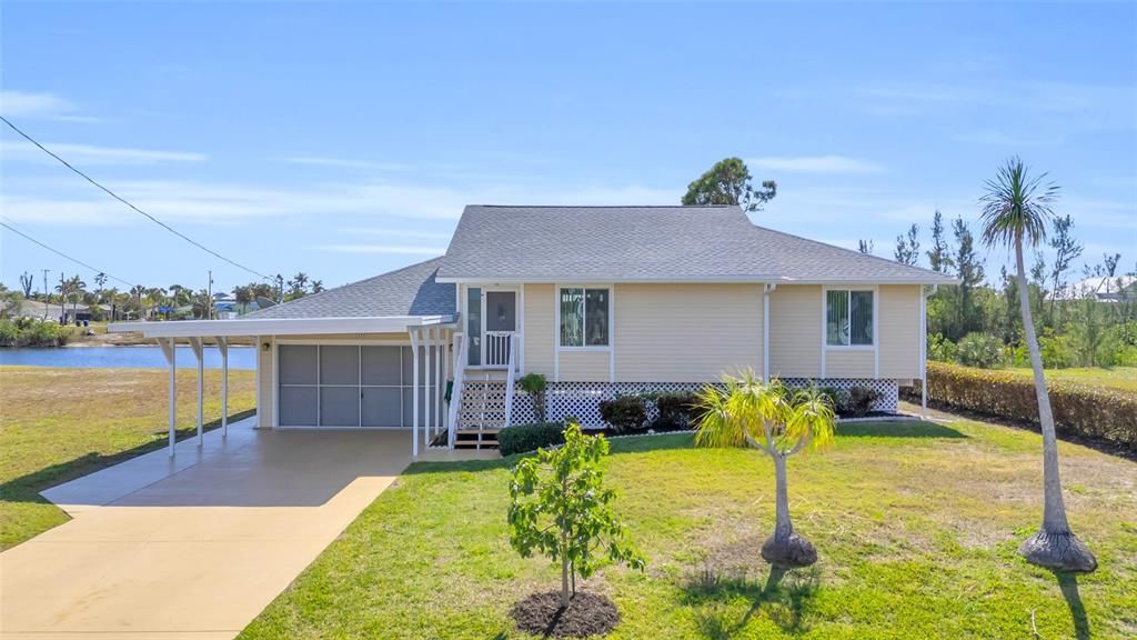 Recently Sold: $310,000 (2 beds, 2 baths, 1049 Square Feet)