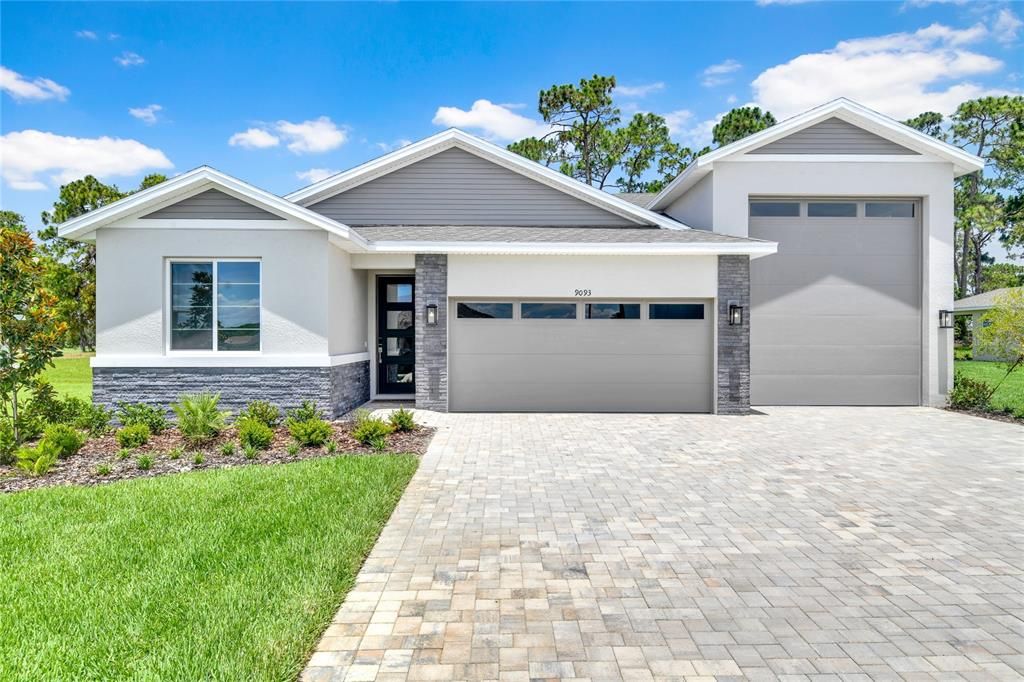 Под контрактом: $464,999 (3 спален, 2 ванн, 1887 Квадратных фут)