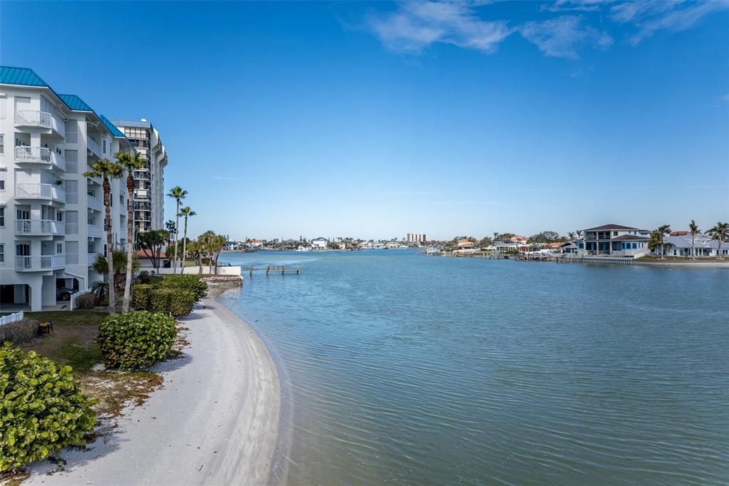 待售: $695,000 (3 贝兹, 3 浴室, 2050 平方英尺)