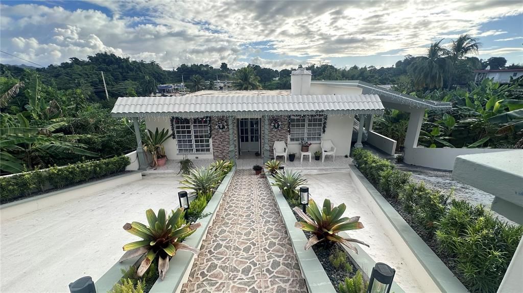 最近售出: $260,000 (6 贝兹, 3 浴室, 2564 平方英尺)