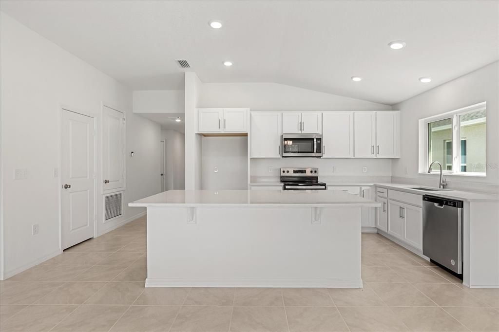 Active With Contract: $304,724 (4 beds, 2 baths, 1707 Square Feet)