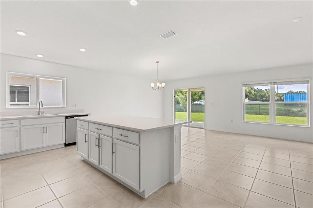 Active With Contract: $304,724 (4 beds, 2 baths, 1707 Square Feet)