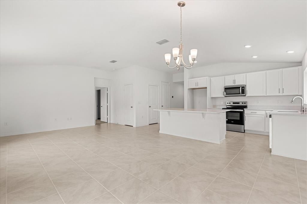 Active With Contract: $304,724 (4 beds, 2 baths, 1707 Square Feet)