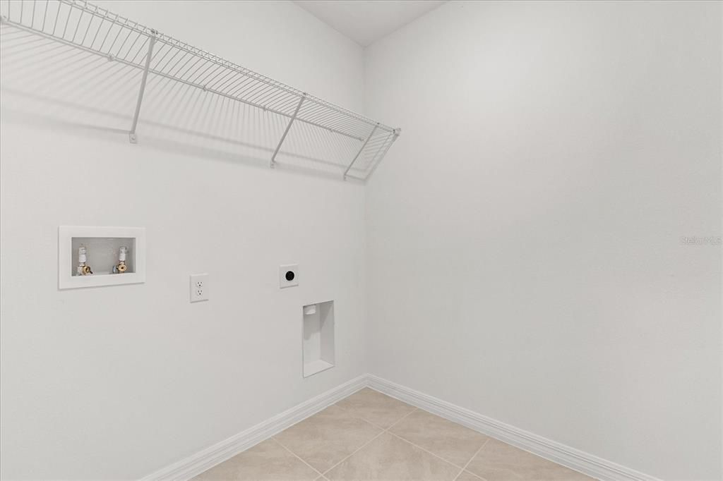 Active With Contract: $304,724 (4 beds, 2 baths, 1707 Square Feet)