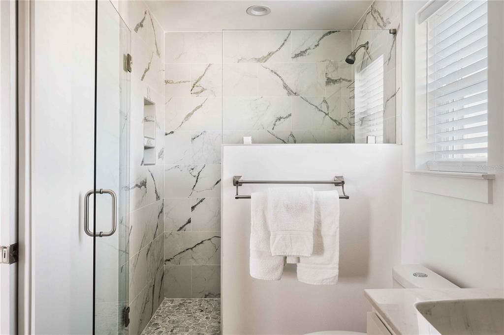 Third floor right bedrom ensuite bathroo