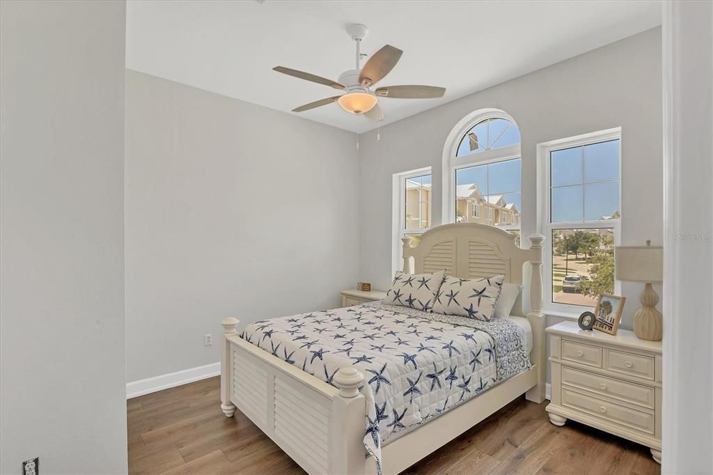 待售: $489,000 (4 贝兹, 3 浴室, 2296 平方英尺)