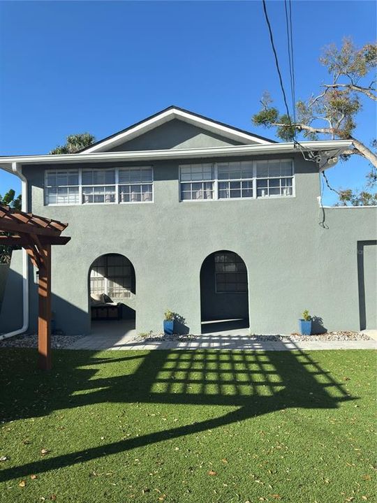 Recently Rented: $1,750 (1 beds, 1 baths, 550 Square Feet)