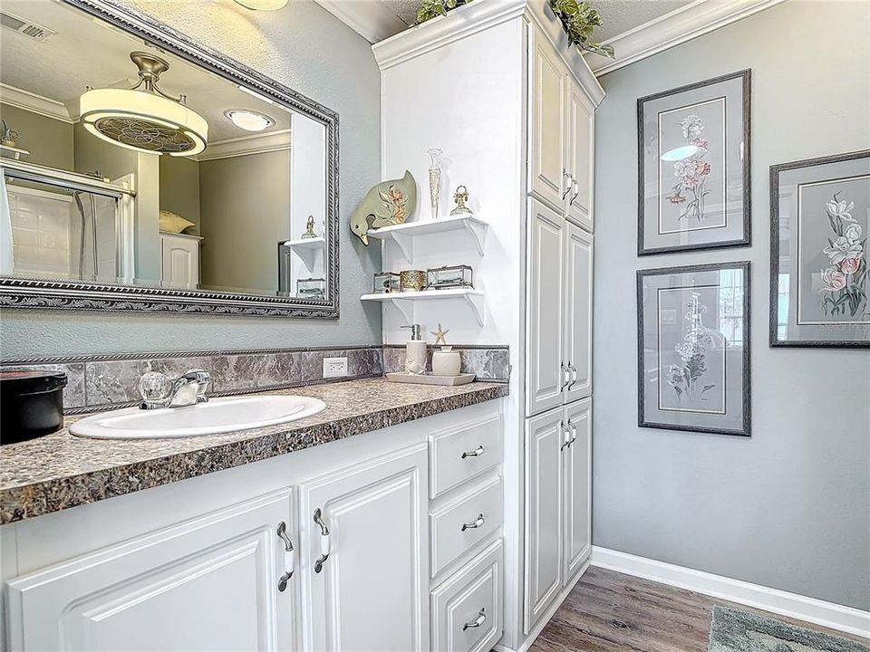 待售: $399,000 (2 贝兹, 2 浴室, 1047 平方英尺)