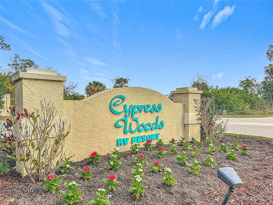 待售: $399,000 (2 贝兹, 2 浴室, 1047 平方英尺)