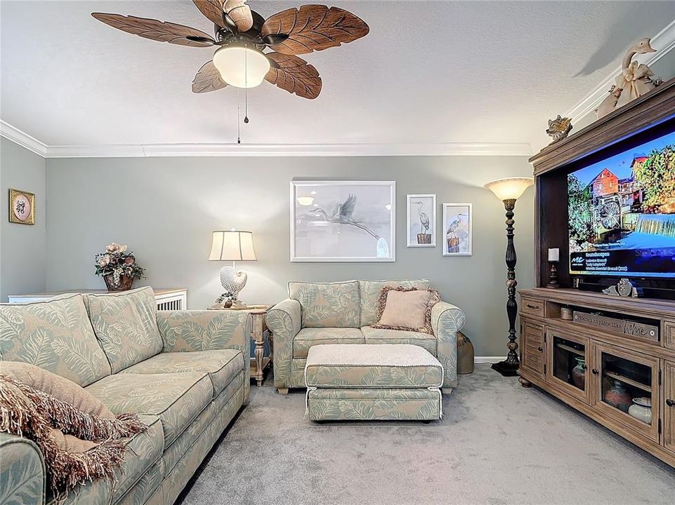 待售: $399,000 (2 贝兹, 2 浴室, 1047 平方英尺)