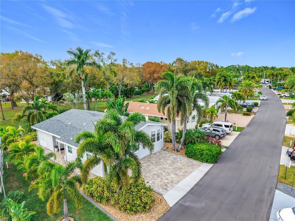 待售: $399,000 (2 贝兹, 2 浴室, 1047 平方英尺)