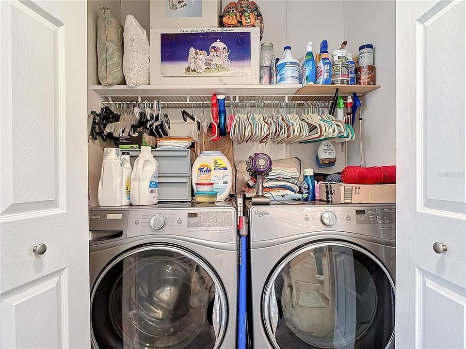 待售: $399,000 (2 贝兹, 2 浴室, 1047 平方英尺)