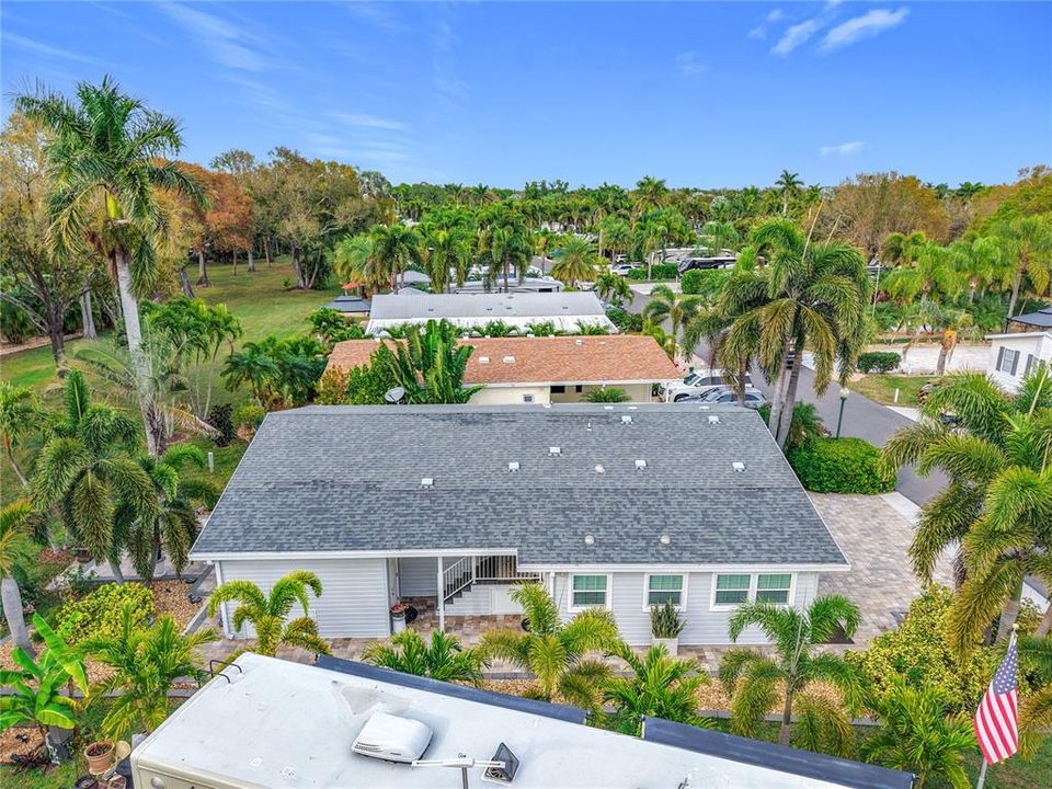 待售: $399,000 (2 贝兹, 2 浴室, 1047 平方英尺)