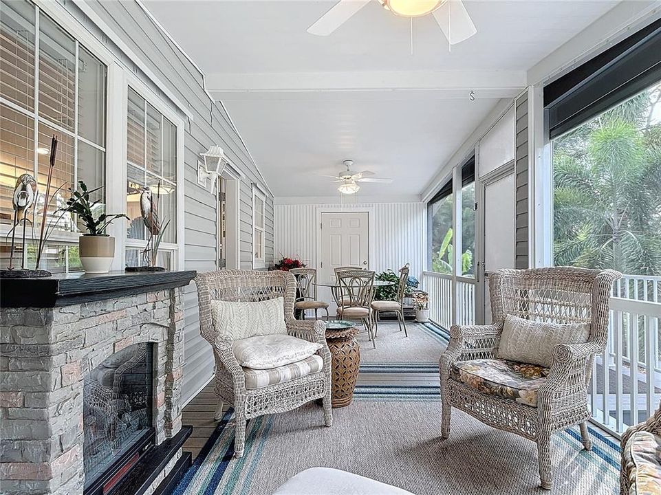 待售: $399,000 (2 贝兹, 2 浴室, 1047 平方英尺)