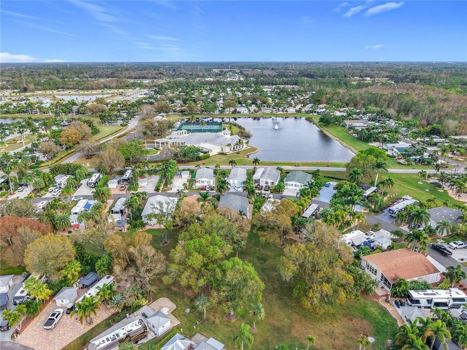 待售: $399,000 (2 贝兹, 2 浴室, 1047 平方英尺)