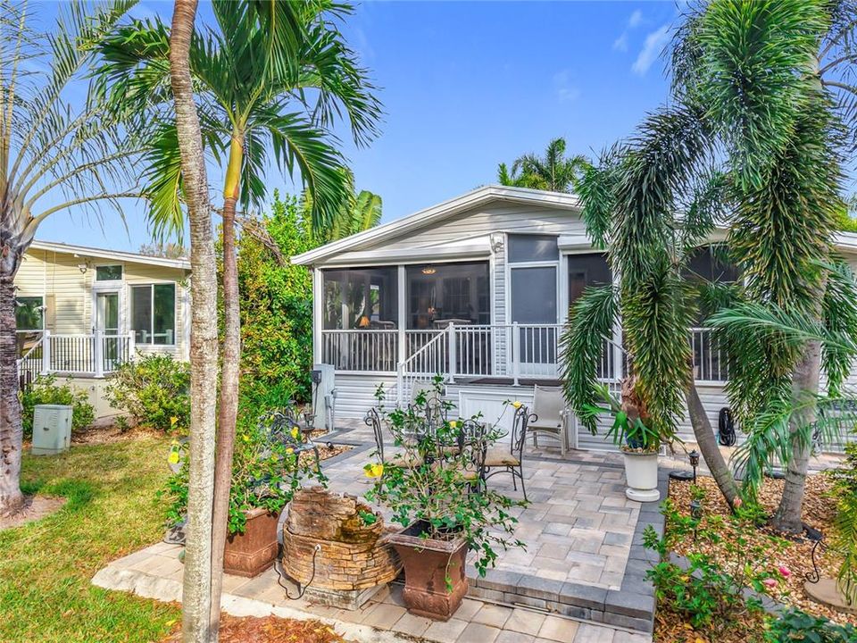 待售: $399,000 (2 贝兹, 2 浴室, 1047 平方英尺)