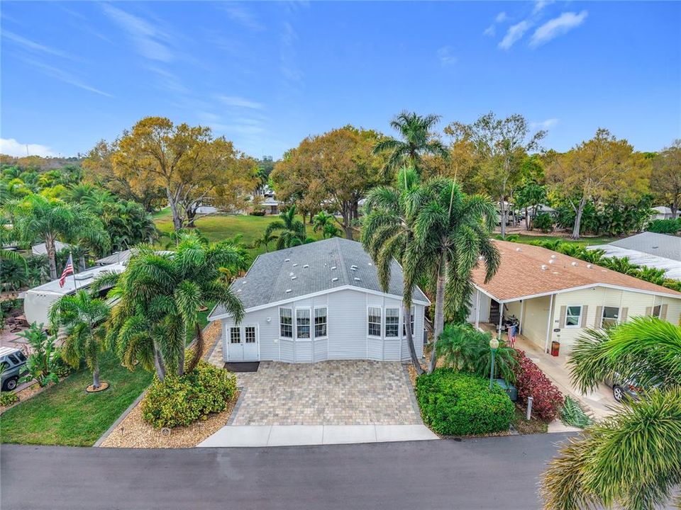 待售: $399,000 (2 贝兹, 2 浴室, 1047 平方英尺)