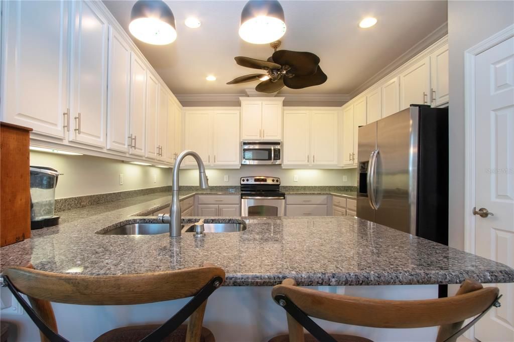 На продажу: $325,000 (2 спален, 2 ванн, 1493 Квадратных фут)