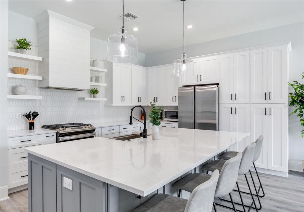 For Sale: $1,485,000 (4 beds, 3 baths, 1820 Square Feet)