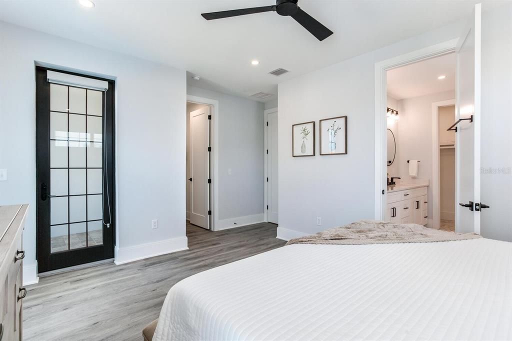 For Sale: $1,485,000 (4 beds, 3 baths, 1820 Square Feet)