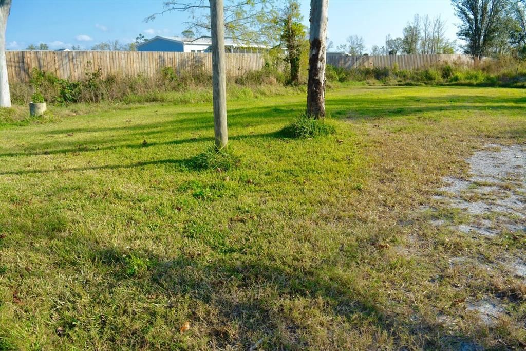 待售: $90,000 (0.37 acres)