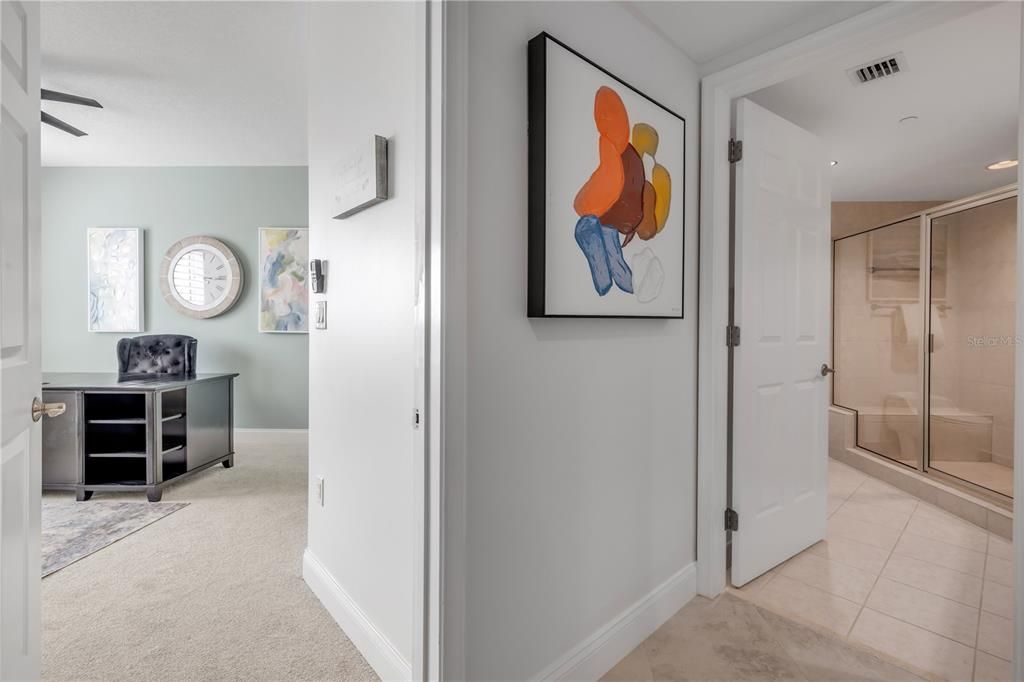 En Venta: $549,000 (3 camas, 3 baños, 2239 Pies cuadrados)