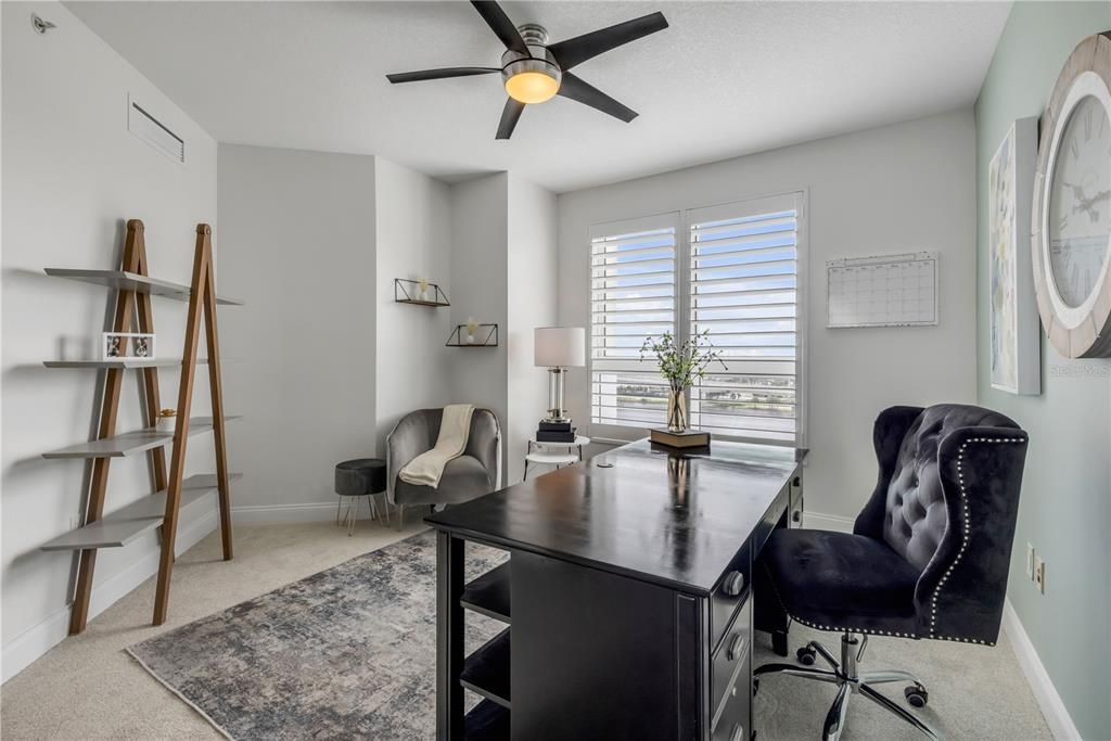 En Venta: $549,000 (3 camas, 3 baños, 2239 Pies cuadrados)