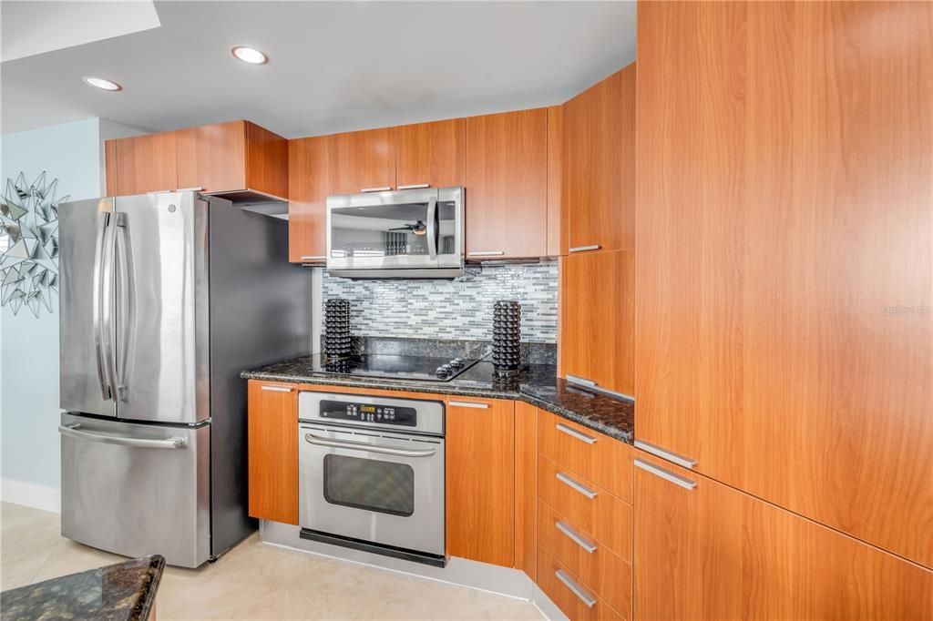 En Venta: $549,000 (3 camas, 3 baños, 2239 Pies cuadrados)