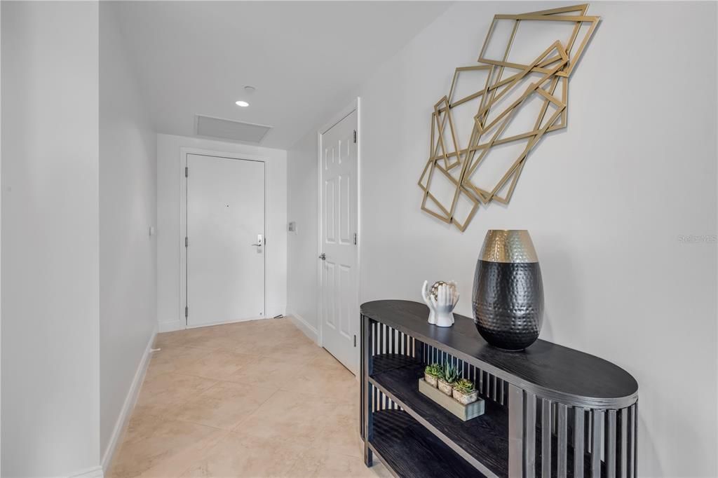 En Venta: $549,000 (3 camas, 3 baños, 2239 Pies cuadrados)