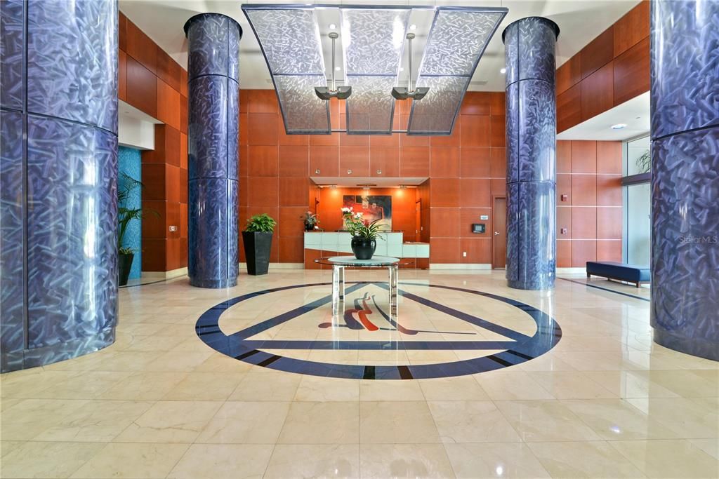 En Venta: $549,000 (3 camas, 3 baños, 2239 Pies cuadrados)