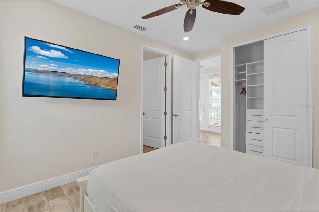 待售: $1,499,000 (8 贝兹, 9 浴室, 4815 平方英尺)