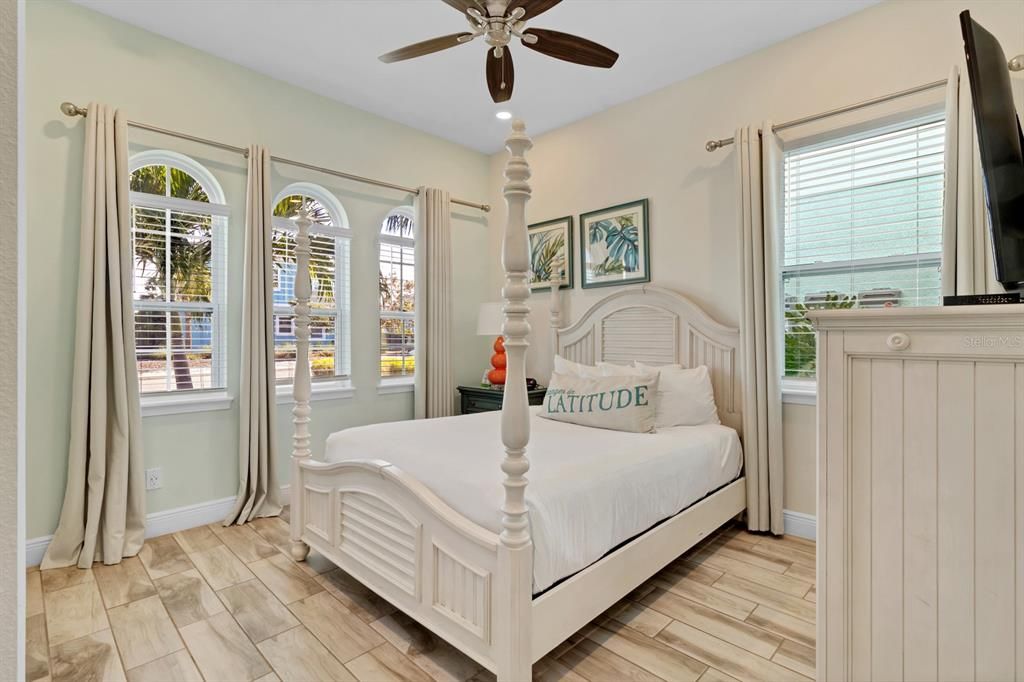 待售: $1,499,000 (8 贝兹, 9 浴室, 4815 平方英尺)