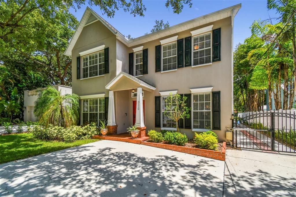 Recently Rented: $10,000 (5 beds, 4 baths, 4476 Square Feet)