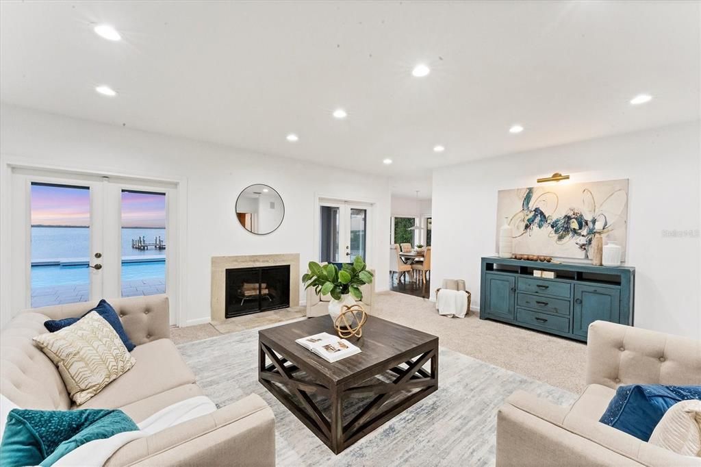 Activo con contrato: $2,999,999 (6 camas, 4 baños, 4529 Pies cuadrados)