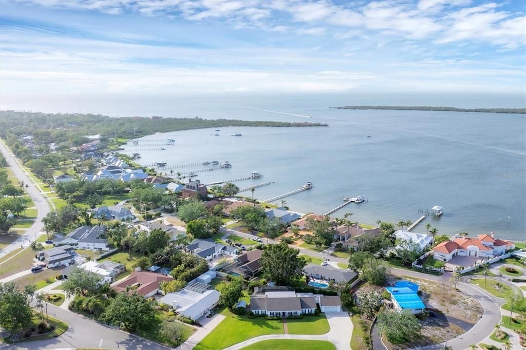 Activo con contrato: $2,999,999 (6 camas, 4 baños, 4529 Pies cuadrados)