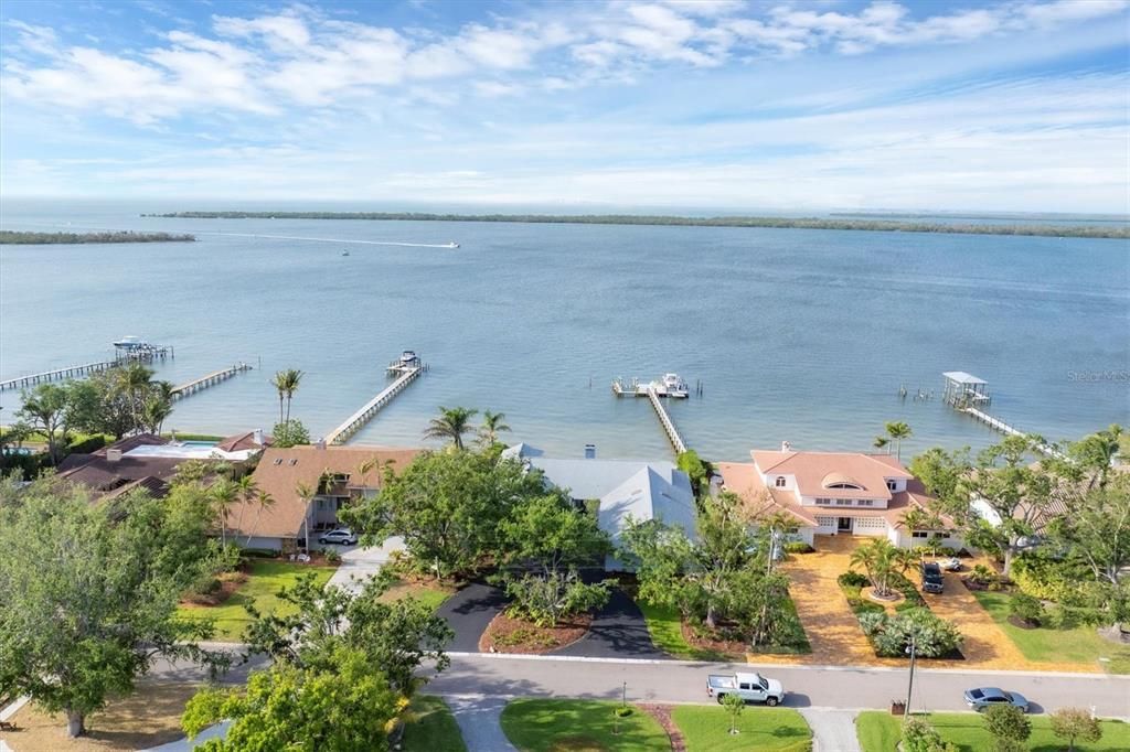 Activo con contrato: $2,999,999 (6 camas, 4 baños, 4529 Pies cuadrados)