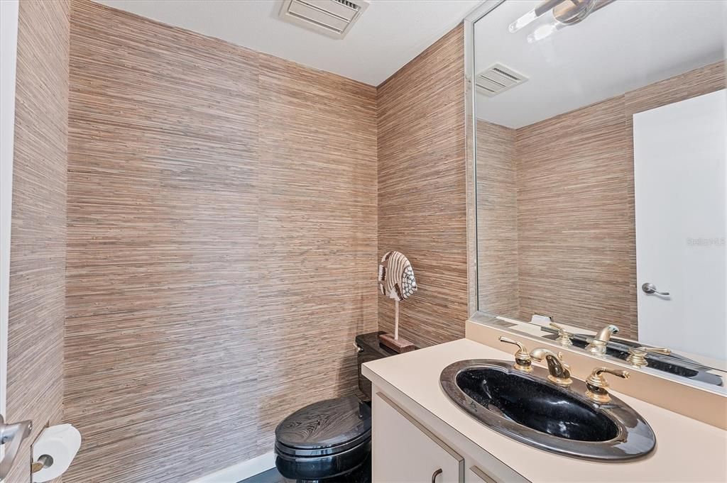 Activo con contrato: $2,999,999 (6 camas, 4 baños, 4529 Pies cuadrados)